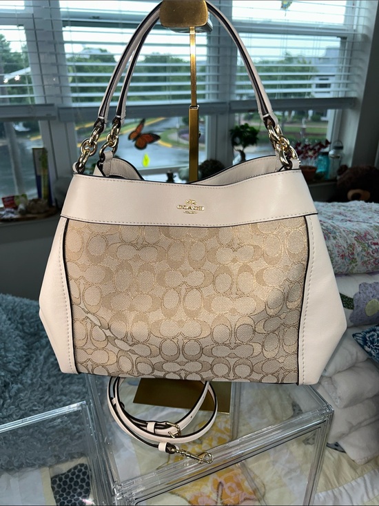 Coach Handbags - Coach Beige & Cream Signature Jacquard Crossbody Bag 2018 11.5”x 3”x 9.5” NWOT